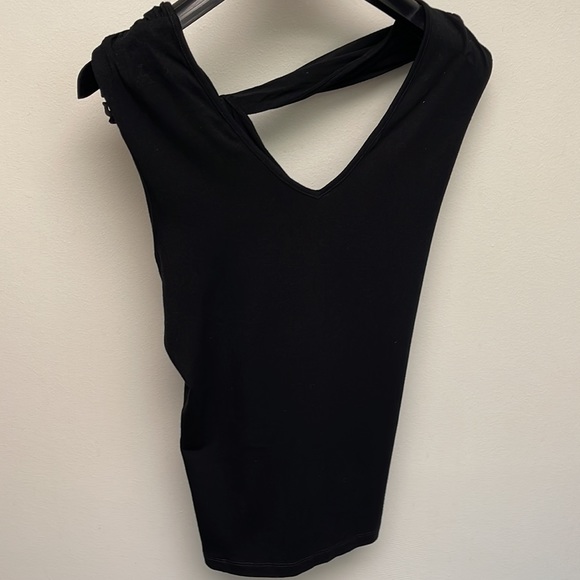 Twist front neck line super sexy statement peice/there is also teal - Picture 3 of 3